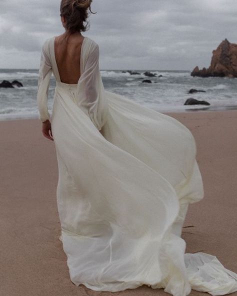 Inspo - Long Train Flying Dress Beach Wedding Gown, Long White Dress, Beach Photoshoot, Online Dress Shopping, Look At You, Wedding Photoshoot, Photo Inspiration, Her Hair, Wedding Styles