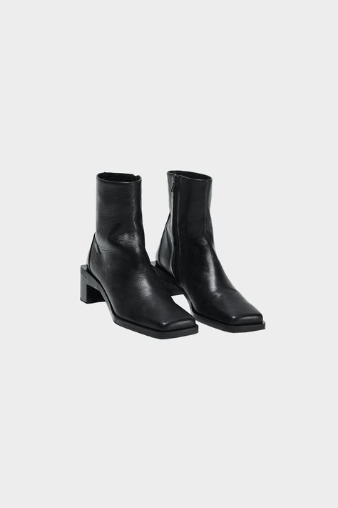 Zara Heeled Leather Square Toe Ankle Boots Square Boots, Mid Heel Ankle Boots, Square Toe Ankle Boots, Zara Heels, Square Toe Boots, 가을 패션, Zara United States, Heeled Ankle Boots, Look Cool