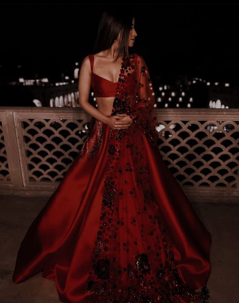 Indian Prom Dresses, Indian Bridesmaid Dresses, Trendy Outfits Indian, Outfits Indian, Indian Outfits Lehenga, Wedding Lehenga Designs, Lehnga Dress, 7 Seven, Traditional Indian Dress