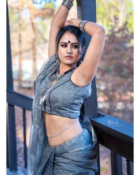 𝐍𝐚𝐧𝐝𝐚𝐧𝐢 𝐏𝐚𝐭𝐞𝐥 / 𝐋𝐨𝐯𝐚𝐧𝐢𝐲𝐚 (@love_for_lovaniya) • Instagram photos and videos Indian Navel, Saree Navel, Indian Photoshoot, Stylish Sarees, Bollywood Girls, Indian Beauty Saree, India Beauty, Desi Beauty, Beautiful Roses