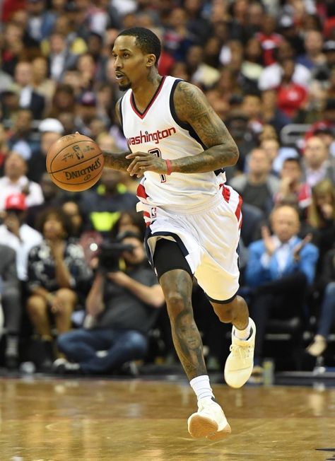 Brandon Jennings agrees to a deal sending him over to China. Brandon Jennings, Things Change, Washington Wizards, Out Of Time, The Spark, Still Alive, The League, Nba Basketball, Current Events