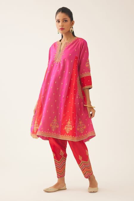 Buy Fuchsia Silk Embroidered Dori Notched Short Kurta Salwar Set For Women by KORA Online at Aza Fashions. Short Kurta Designs Women, Beads And Sequins Embroidery, Short Anarkali, Designer Dresses Elegant, Simple Kurta, Red Kurta, Embroidery Fashion Detail, Printed Suit, Salwar Pattern