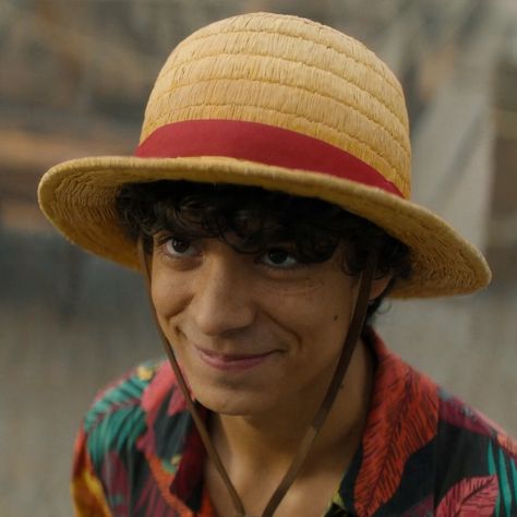 Monkey D Luffy Live Action, Inaki Godoy Luffy, Luffy Live Action, Inaki Godoy, Netflix Icon, One Piece Aesthetic, Fur Real Friends, Watch One Piece, One Piece Crew