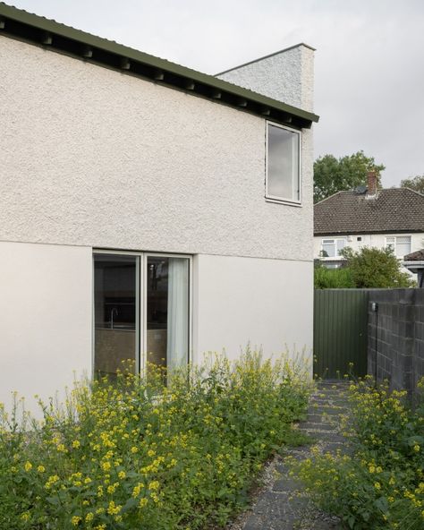 Ryan W. Kennihan Architects – Dromlee House. Dublin Small House Extensions, Brick Extension, The Buttress, Ireland Beach, Brick Construction, Steel Beams, Beach Road, Row House, Park Homes