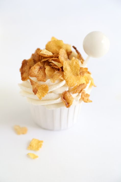 Toasted Corn Flakes Cupcakes with Cereal Milk Pipettes | Sprinkle Bakes Toasted Corn, Corn Flakes Cereal, Cupcake Toppings, Cereal Milk, Pipettes, Bar Recipes, Milk Bar, S'mores, Corn Flakes