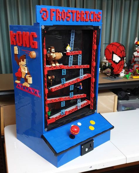 We Want to Play this LEGO Donkey Kong Arcade Machine Donkey Kong Arcade Machine, Lego Arcade, Lego Painting, Halloween Camping, Lego Inspiration, Nintendo Classic, Amazing Lego Creations, Cool Lego Creations, Arcade Machine