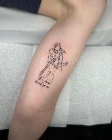 Freddie Mercury by @stalstattoo 🎤 To book your fine line minimalist tattoo with Tom contact him directly: ✨ @stalstattoo ✨ @hammersmith_tattoo_london #tattoo #fineline #finelinetattoo #outline #outlinetattoo #singleline #singlelinetattoo #minimalist #minimalisttattoo #freddiemercury #freddiemercurytattoo #queen #queentattoo #londontattoo #tattoolondon #hammersmith #hammersmithtattoo #london Line Minimalist Tattoo, Fine Line Minimalist Tattoo, Freddie Mercury Tattoo, Single Line Tattoo, Queen Tattoo, London Tattoo, Fine Line Tattoos, Fine Line, Minimalist Tattoo