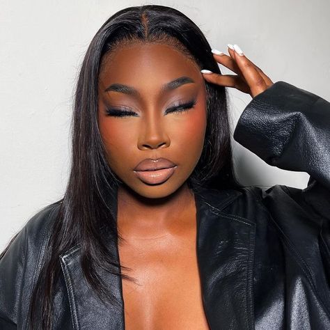 Cat Eye Makeup Black Women, Black Undereye, Soft Cat Eye, Prom Makeup Looks, Soft Cat, Brown Skin Makeup, Soft Glam Makeup, Makeup Board, Cat Eye Makeup