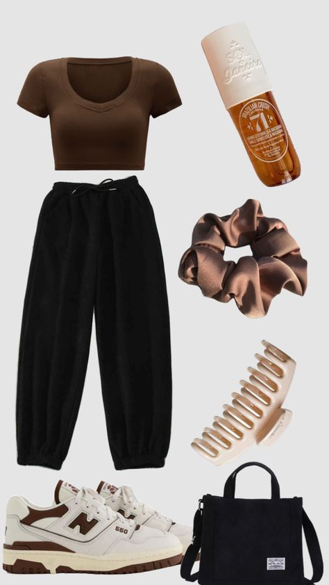 Comfy fit for stay at home or even go out Aesthetic Stay At Home Outfit, Stay At Home Comfy Outfits, Cozy Lazy Day Outfits, Cute Stay At Home Outfits, Comfy Outfits For Home, Home Look Outfit, Band Workout Resistance, Legs Pilates, 30s Outfits