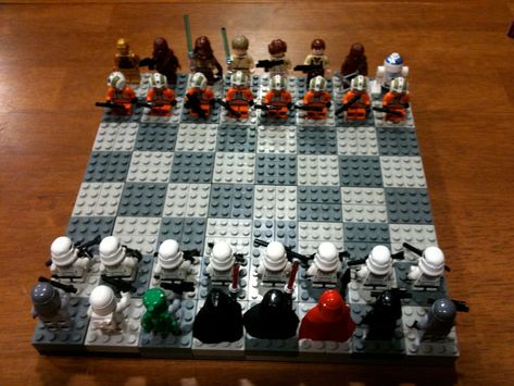 I may have James add this to the flip side, if I can find all of the pieces. :-) A full Lego table with this in the middle. We can have the kids put the mini-figs together, and then I'll take them home and "Cragle" them :-) Star Wars Chess Set, Lego Chess, Lego Art, Cool Lego, Geek Out, Lego Creations, Lego Star, Pusheen, Chess Set