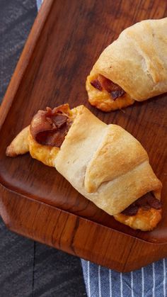 Bacon Cheese Croissants, Bacon Croissant Rolls, Crescent Roll Bacon, Bacon Crescent Rolls, Halloween Supper, Cresant Rolls, Crescent Dinner Rolls, Pillsbury Crescent Recipes, Bacon Sandwiches