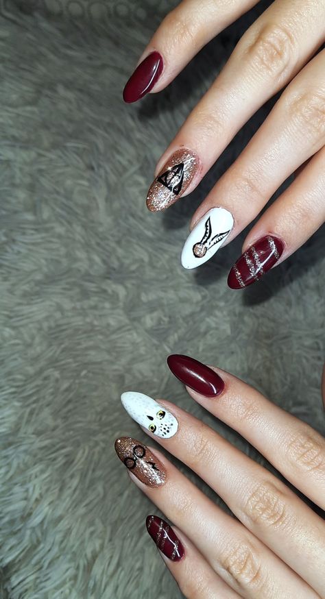 Harry Potter Nail Art, Harry Potter Nails, Halloween Acrylic Nails, Harry Potter Halloween, Harry Potter Gryffindor, Nail Art Inspiration, Cute Acrylic Nails, Halloween Nails, Acrylic Nails