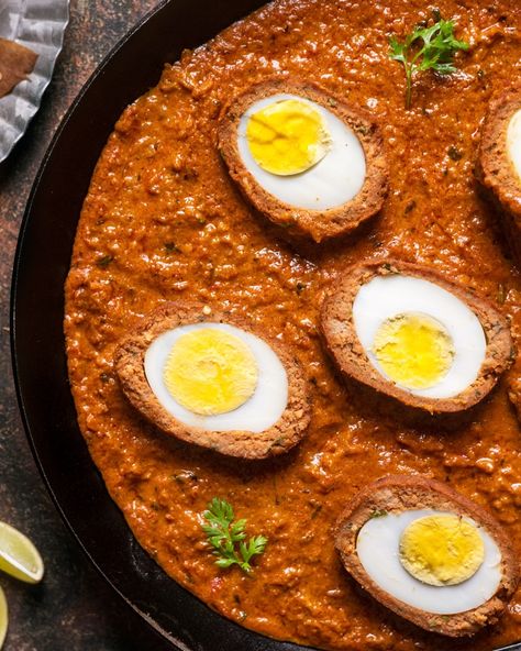 Your Food Lab - Soya Nargisi Kofta Nargisi Kofta Recipe, Nargisi Kofta, Chicken Mince, Kofta Recipe, Egg Recipe, Food Lab, Boiled Egg, Snap Food, Egg Recipes