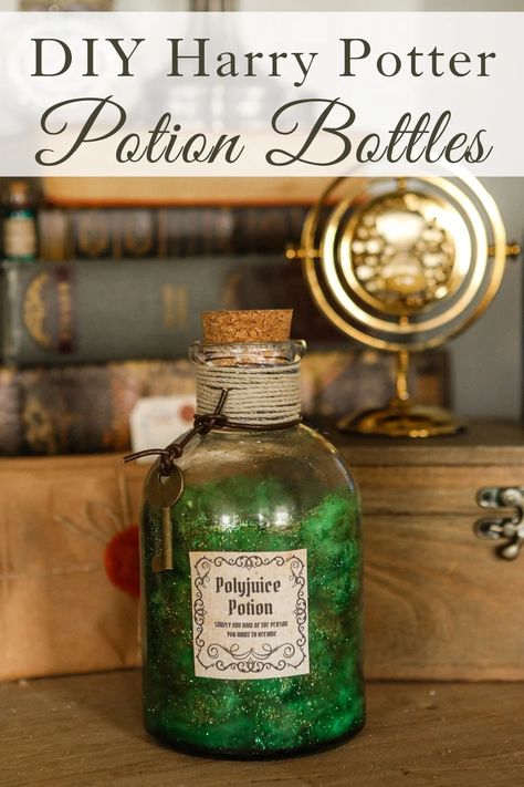 How to make Harry Potter Potion Bottles DIY Snapes Potion Room, Harry Potter Potions Diy, Harry Potter Potion Ingredients, Potions Diy, How To Make Potions, Harry Potter Potion Bottles, Harry Potter Potion Labels, Harry Potter Torte, Harry Potter Halloween Decorations