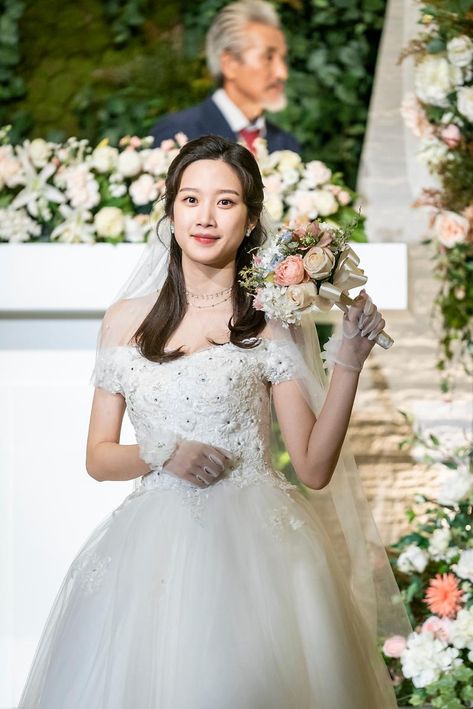 Moon Ga Young, Moon, Wedding Dress