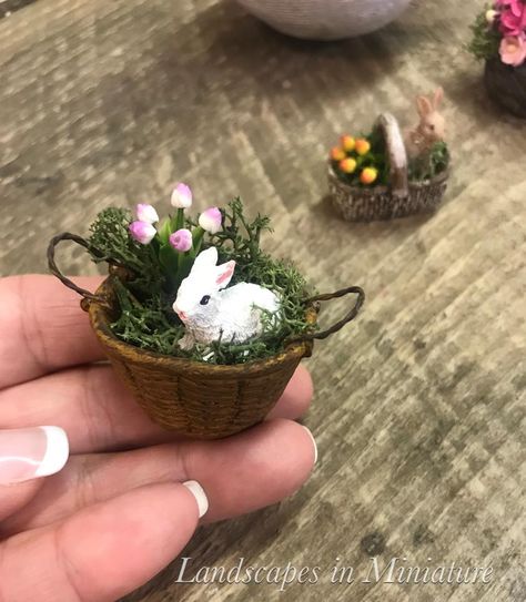 Dollhouse Garden, Garden Basket, Bird Cage Decor, Spring Easter Crafts, Spring Projects, Fairy Garden Houses, Fairy Garden Accessories, Easter Crafts Diy, Dollhouse Accessories