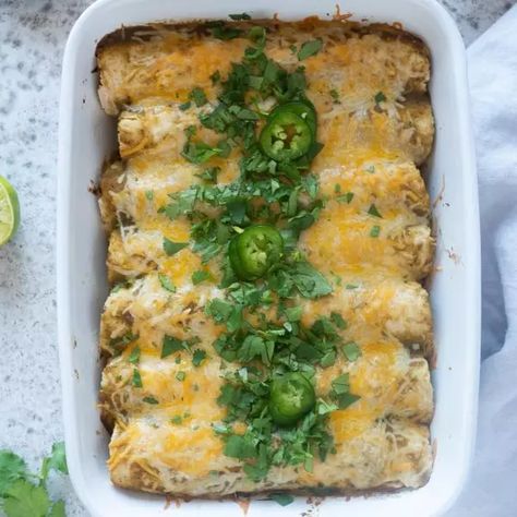 Ground Turkey Green Enchiladas, Green Enchilada Recipe, Salsa Verde Enchiladas, Ground Turkey Enchiladas, Green Enchiladas, Green Chili Enchiladas, Mexican Entrees, Turkey Enchiladas, Green Enchilada Sauce