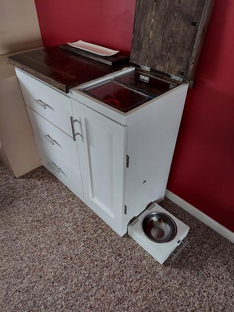 Diy Pet Feeder Station, Pet Feeding Station Ideas, Dog Food Corner Ideas, Pet Feeder Station, Dog Station, Dog Food Station, Cabinet Woodworking Plans, Pet Feeding Station, Dog Food Storage Containers