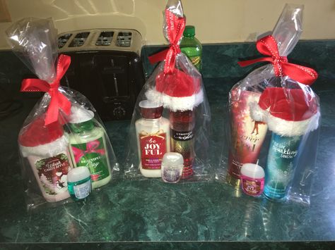 Bath And Body Works Christmas Gifts, Healthcare Christmas Gifts, Bath And Body Christmas Gift Ideas, Bath And Body Works Gift Ideas Christmas, Bath And Body Works Christmas Gifts Diy, Bath And Body Works Gift Ideas, Christmas Prizes, Coworker Christmas Gift Ideas, Xmas Basket