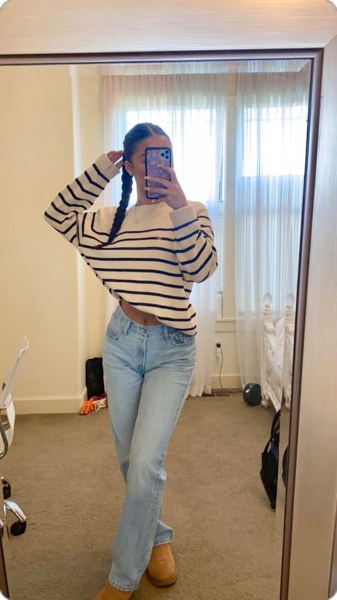 School Outfit Inspo Clean Girl, Outift Inspo Clean Girl, Basic College Fits, Vinilla Girl Outfit Ideas, Simple Clean Girl Outfits, Cute Outfits Clean Girl, College Girl Aesthetic Outfits, Cute Outfits On People, Clean Girl Asthetics Outfit