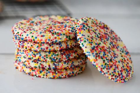 Cake Flour Mexican Sprinkle Cookies Recipe – Swans Down® Cake Flour Sprinkle Butter Cookies, Cake Flour Cookies, Butter Cupcake Recipe, Sprinkle Cookies Recipe, Cake Flour Recipe, Swans Down Cake Flour, Snowball Cookie Recipe, Brazilian Desserts, Butter Cupcakes