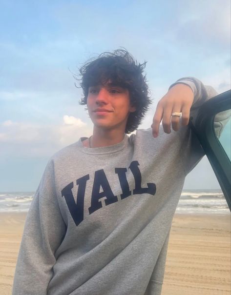 Surfer Boys, Mind Reading, Cute Brunette, X Male Reader, Matt Sturniolo, Books For Boys, The Perfect Guy, Foto Ideas Instagram, Attractive Guys