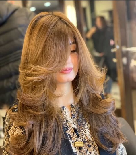 Hair Striking Colours, Pakistani Hair Color, Pakistani Hair Colour, Pakistani Hair, Balyage Long Hair, Girl Hair Colors, Paid Promotion, Cap Girl, Long Hair Wedding Styles