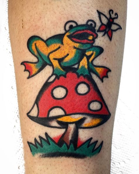 Traditional Tattoos Color, Traditional Frog Tattoo, Nashville Tattoo, Colour Tattoo, Mushroom Tattoos, Frog Tattoos, Flash Sheet, American Tattoos, Vintage Flash