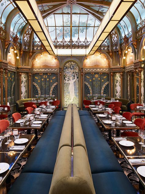 Beefbar Paris Restaurant / Humbert & Poyet Art Nouveau Interior, Lake House Interior, Restaurants In Paris, Stunning Interior Design, Restaurant Paris, Luxury Restaurant, Paris Restaurants, Salou, Top Interior Designers