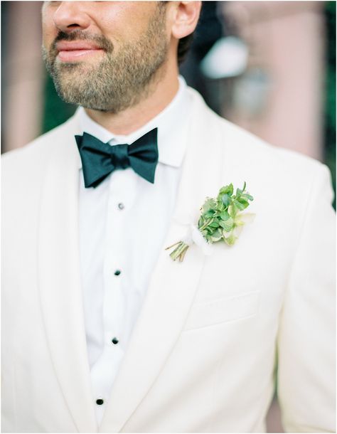 White Tux With Emerald Green, White Suit Green Tie, Charleston Engagement Pictures, Tux Colors, Green Tux, Prom 23, Forest Green Wedding, Green Pocket Square, Wedding Couple Pictures