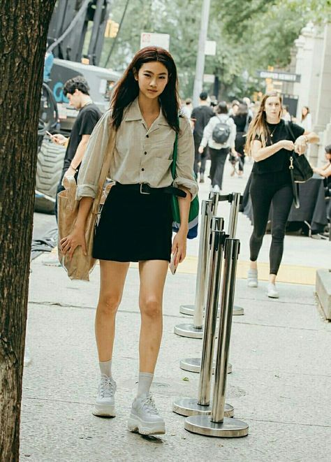 Jung Hoyeon Jung Ho Yeon, Jung Hoyeon, Ho Yeon, Hoyeon Jung, Elegante Casual, 가을 패션, Casual Style Outfits, Retro Outfits, Daily Fashion