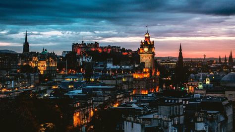 Edinburgh, Scotland Edinburgh Aesthetic Wallpaper Laptop, Scotland Wallpaper, City Reference, London Wallpaper, 4k Wallpapers For Pc, London Aesthetic, Drama Ideas, Wallpaper For Pc, City Pictures