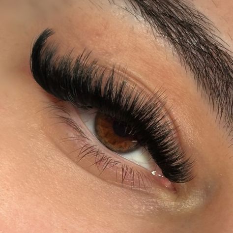 Your next lash inspo pic ✨💫 Set Details: → ‘Baddie’ Set → Extreme Cat Eye Style Book your luxury lashes today, link in bio 🔗 #lashes #lashextensions #lashartist #rousehilllashes Full Cat Eye Lash Extensions, Cat Eye Lash Extensions, Russian Eyelash Extensions, Eye Lash Extensions, Lash Lounge, Cat Eye Lash, Luxury Lashes, Lash Artist, Fashion Books