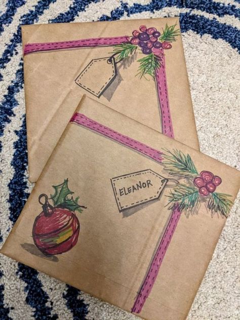 Diy Birthday Wrapping Paper, Drawn Wrapping Paper, Kraft Paper Christmas Wrapping, Diy Gift Wrapping Paper, Christmas Gift Wrapping Ideas, Elf Decorations, Gift Wrapping Inspiration, Gift Wrapping Ideas, Kraft Paper Wrapping