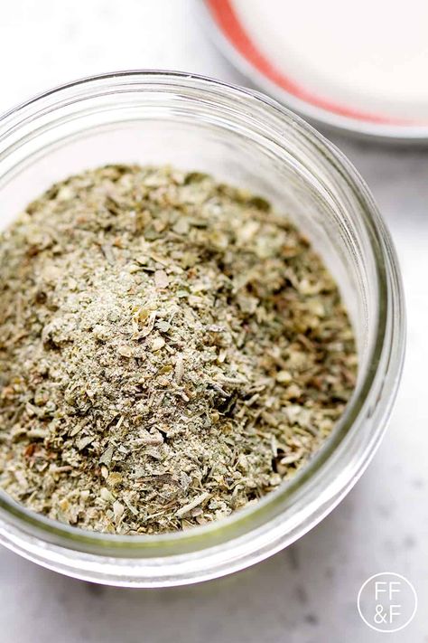 Homemade Italian Seasonings Homemade Italian Seasoning, Paleo Condiments, Italian Seasonings, Aip Paleo Recipes, Spice Drawer, Aip Recipes, Homemade Italian, Grain Free Recipes, Seasoning Blend