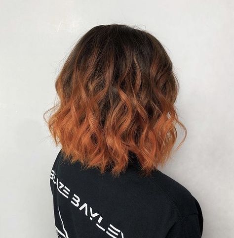 Orange Balayage Short Hair, Brunette With Orange Balayage, Short Copper Balayage Hair, Brown To Orange Balayage, Brunette Orange Hair, Balayage Orange Hair, Ginger Balayage Short Hair, Dark Hair With Orange Highlights, Orange Balayage Hair Brunettes