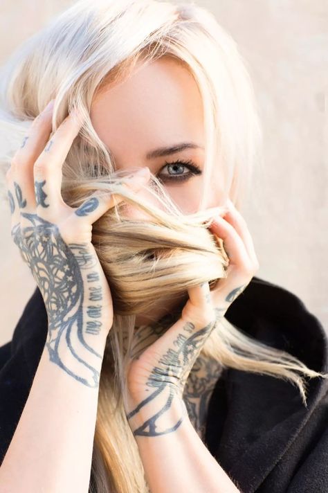 H_2015_12_8_Gil_Cope_Sara_Fabel_5205.WEB Finnish Tattoo, Sara Fabel, Becoming A Tattoo Artist, Albrecht Durer, Medieval Fashion, S Tattoo, First Tattoo, Pretty Tattoos, Black Star