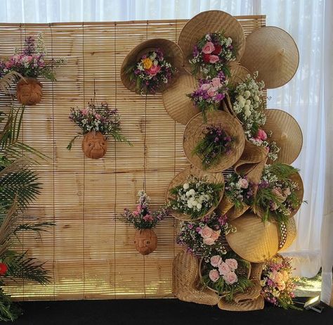 Hmong New Year Backdrop, Hmong Backdrop Ideas, Hmong Backdrop, Hmong Decoration Ideas, Back Stage Decoration, Exhibition Decoration Ideas, Wedding Table Deco, Decor Photobooth, Bamboo Wedding