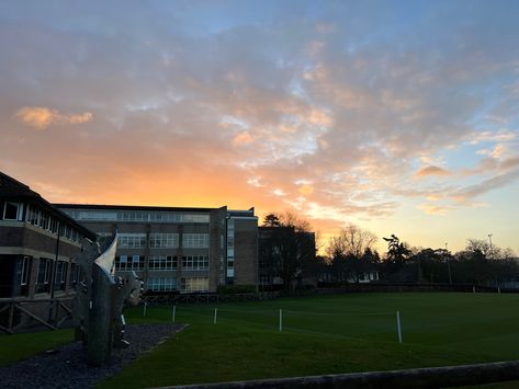 #sunset #school #aesthetic #building Schoolyard Aesthetic, Aesthetic School Building, Empty School Aesthetic, School Aesthetic Building, Sunset School, Aesthetic Building, American High School, School Yard, School Building