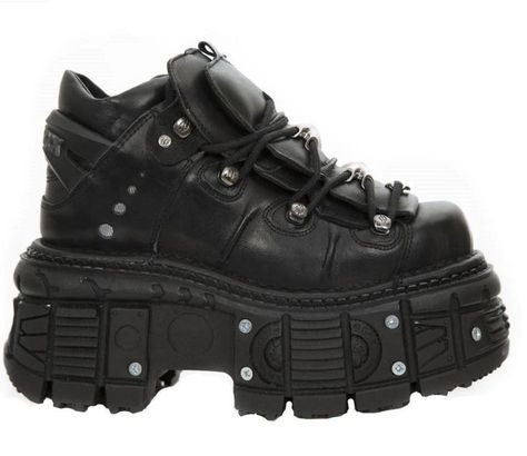 Botas Grunge, Stile Punk Rock, Space Shoes, Leather Goth, Ad Rock, Goth Platforms, Vetements Shoes, New Rock Boots, Rock Boots