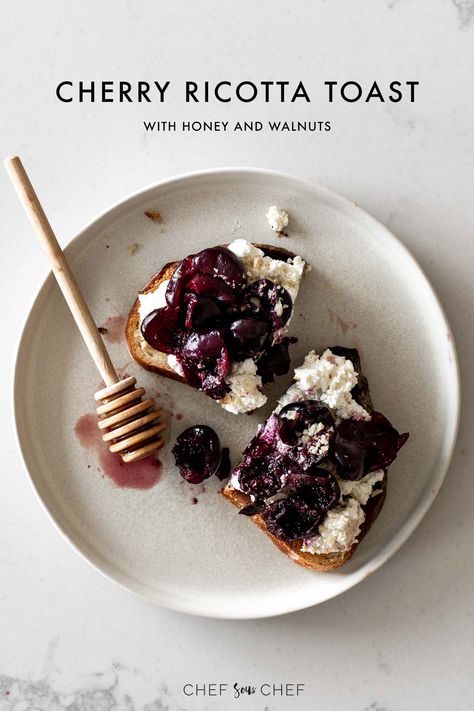 Homemade Ricotta Toast with Cherries Winter Toast Ideas, Gourmet Toast Ideas, Aesthetic Breakfast Recipes, Sweet Toast, Fancy Breakfast Aesthetic, Berry Ricotta Toast, French Toast Photography, Ricotta Toast Breakfast, Lemon Berry Ricotta Toast