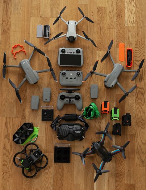 Do you like DJI drones? And what about some useful accessories? Take a look at Windful! Bike Helmet Design, Drone Videography, Professional Drone, Drone Design, Dji Drone, Drone Technology, Drone Pilot, Iphone Black, Mini Drone