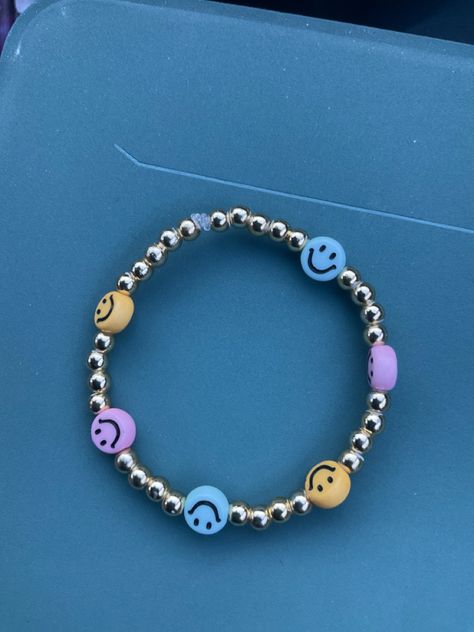 Smile Beads Bracelets, Everyday Beaded Bracelets With Smiley Face, Everyday Smiley Face Round Bead Bracelets, Fun Smiley Face Round Bead Bracelets, Yellow Beaded Bracelets With Smiley Face, Smiley Face Bracelet, Smiley Face, Bead Bracelet, Smiley