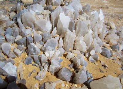 Crystal Mountain, Egypt | Geology IN Egypt Photos, Mountain Crystal, White Rocks, Crystal Mountain, White Desert, Rocks And Fossils, Desert Tour, Fantasy Worlds, Visit Egypt