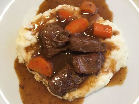 Beef Tips Burgundy Beef Tips And Noodles, Beef Tips And Rice, Beef Tip Recipes, Beef Tips And Gravy, How To Cook Beef, Beef Bourguignon, Dinner On A Budget, Beef Tips, Beef Wellington