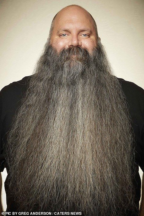 Mane event! Hal Metzler showed off his curtain-like beard, which was perfectly combed for ... Crazy Beard, Bad Beards, Man Cut, Beards And Mustaches, Bald Men With Beards, Men With Beards, Long Beard Styles, Best Laser Hair Removal, Beard Designs