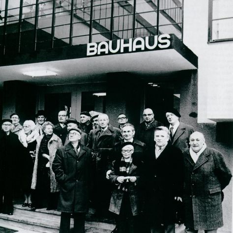 Bauhaus Cafe, Bauhaus Design Architecture, Lebbeus Woods, Bauhaus Architecture, Famous Architecture, Ludwig Mies Van Der Rohe, Bauhaus Art, Walter Gropius, Josef Albers