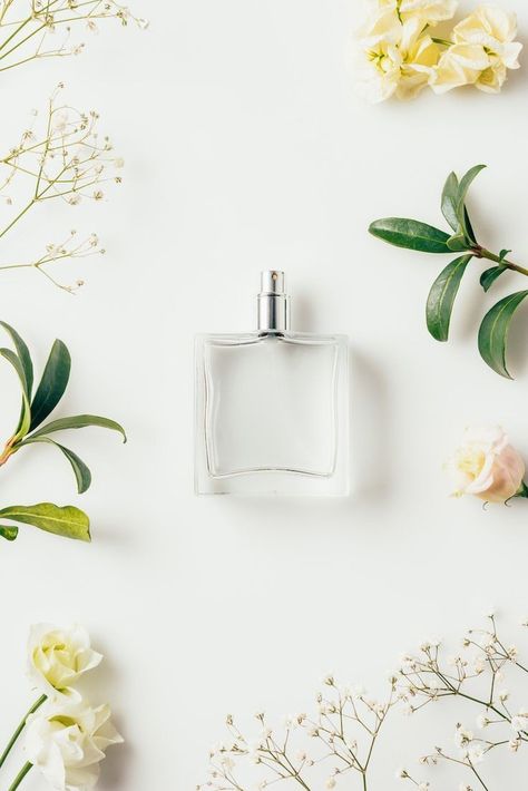 Original Photoshoot, Fragrance Quote, Perfume Ideas, Fragrance Advertising, Photoshoot Moodboard, Photography Ideas At Home, Fragrance Photography, Jewelry Product Shots, Perfume Photography