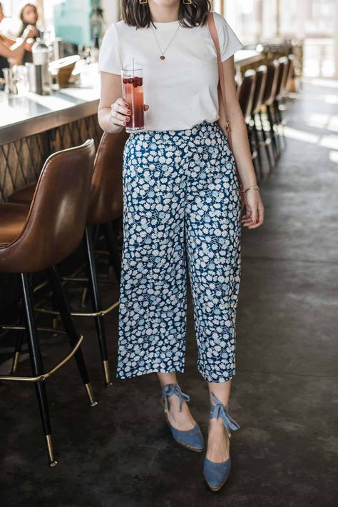 Midsize Street Style, Boyfriend Jeans Kombinieren, Culottes Outfit, Madewell Style, Summer Fashion Women, Cooler Style, Pani Puri, Western Wear Outfits, Casual Day Outfits