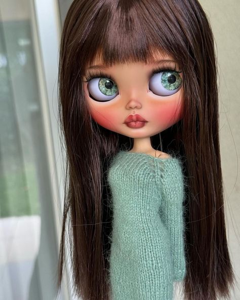 EB my blythe | Sold🤍 #blythe #blythedoll #blythecustom #blytheforadoption #blythefotography | אינסטגרם Blythe Doll Brown Hair Green Eyes, Brunette Green Eyes, Brown Hair Green Eyes, Profile Pics, Dark Brown Hair, Blythe Doll, Green Hair, Brown Eyes, Blythe Dolls